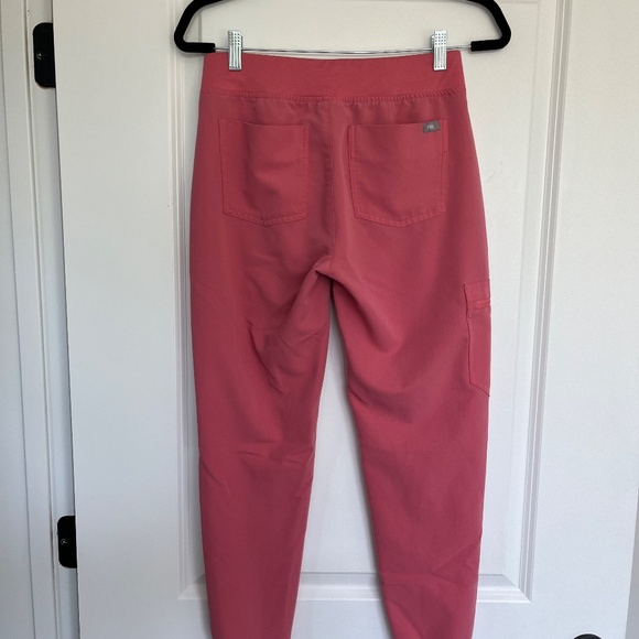 SOLD FIGS Zamora Jogger Scrub Pants Pink size Women's XS - Picture 5 of 10